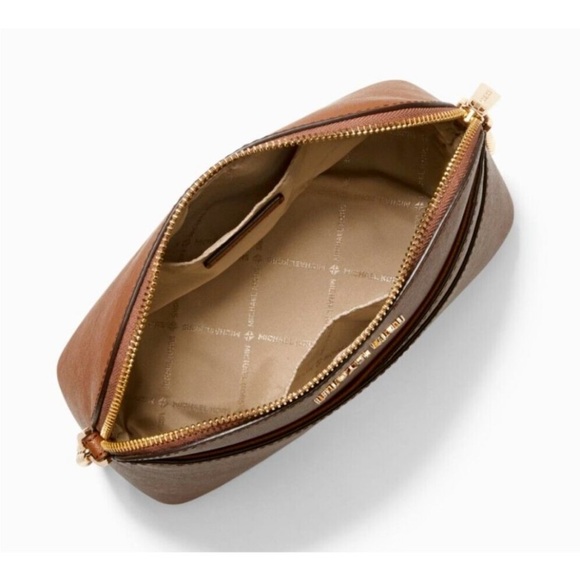 Michael Kors Jet Set Travel Medium Dome Leather Crossbody Luggage Brown - Picture 4 of 9